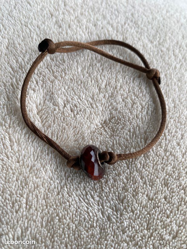 Bracelet cordon et pierre (image 1)