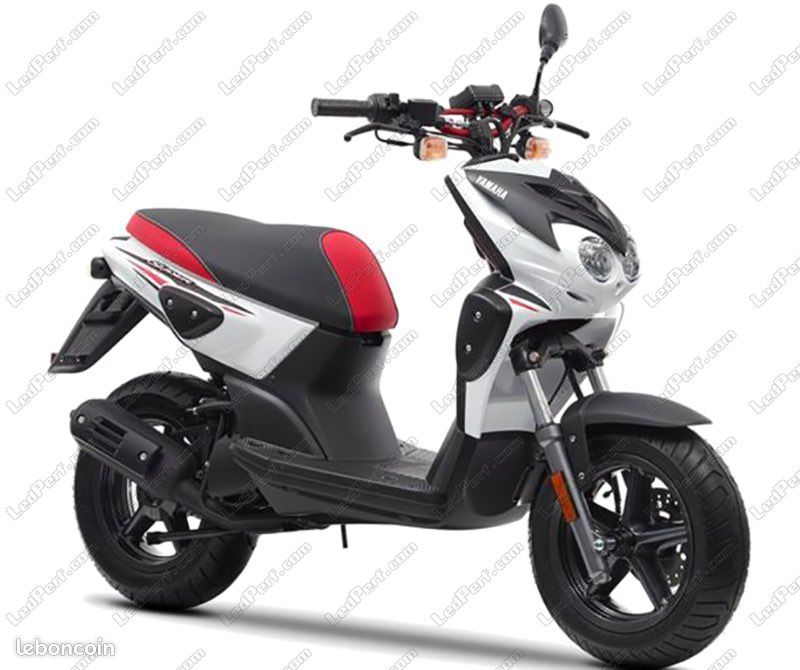 STUNT 2900 de facture Yamaha (image 1)