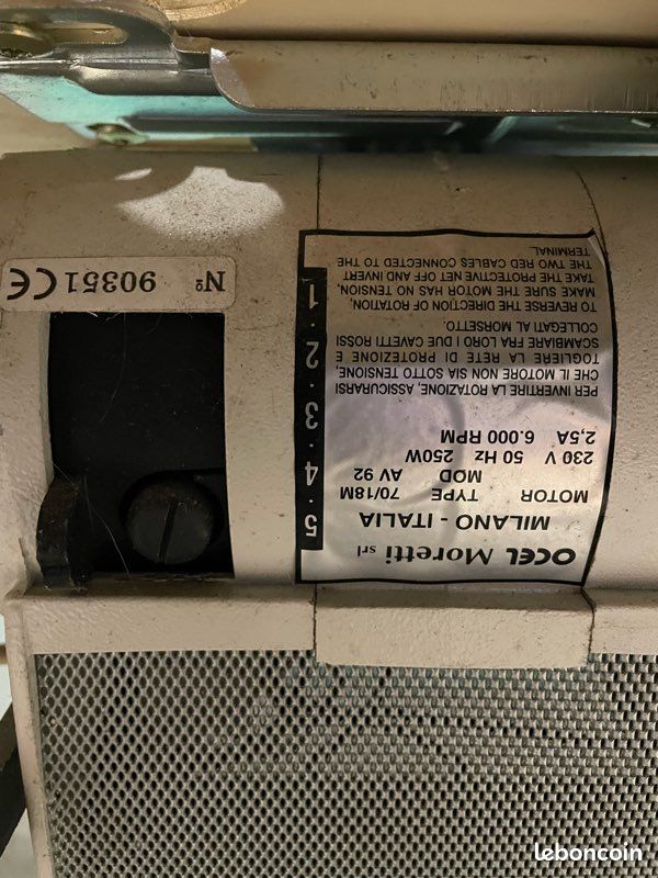 Machine à coudre (image 4)