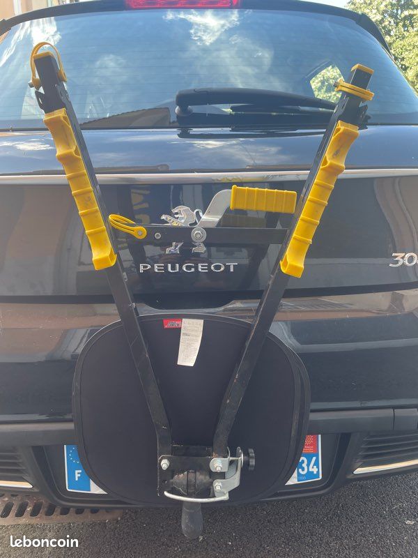 Porte vélo sur attache remorque (image 3)