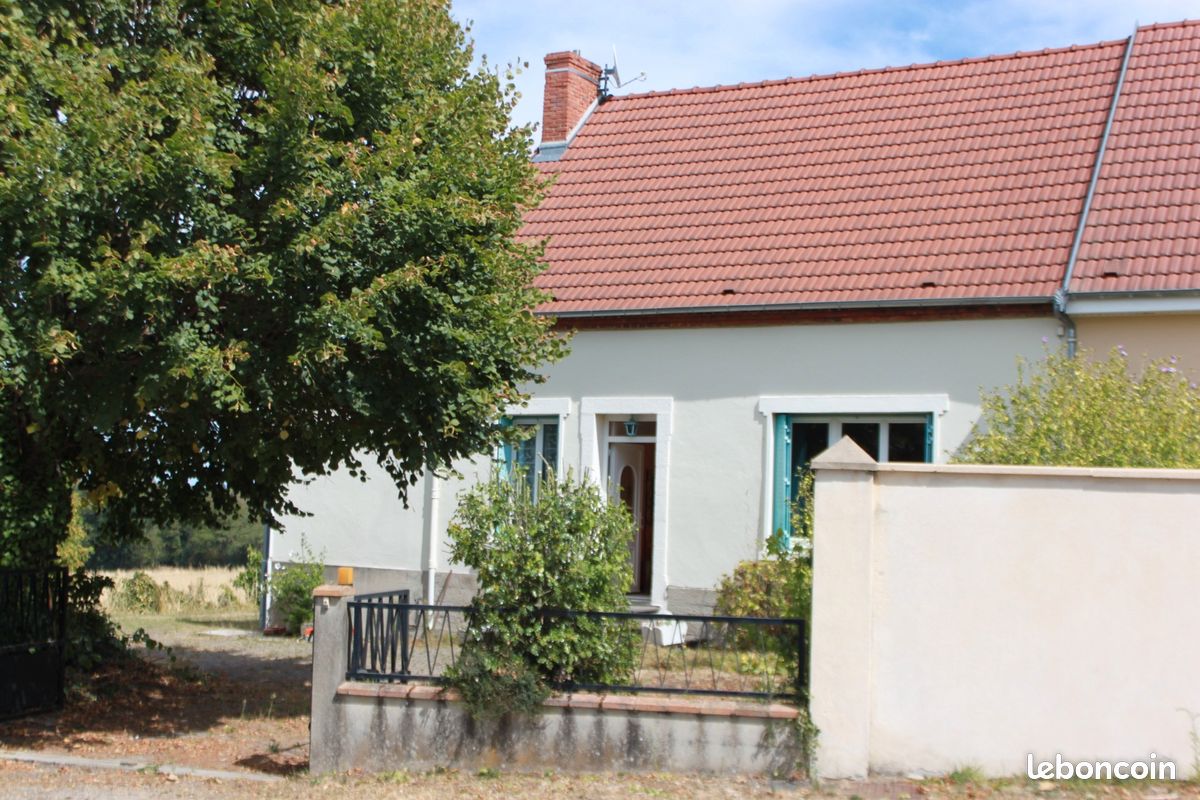 Maison 5 pièces 75 m² · à Commentry · 75 m² · 77 000 €