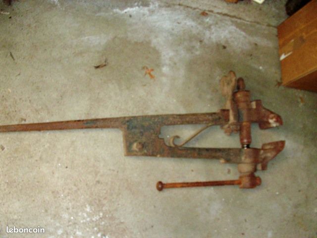 Etau de forgeron (image 1)