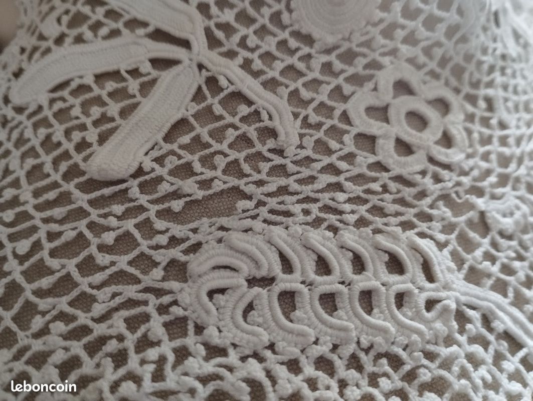 Jabot / Plastron Vintage En Dentelle Blanche - Col Rond - Ouverture Dos - Taille M - Neuf