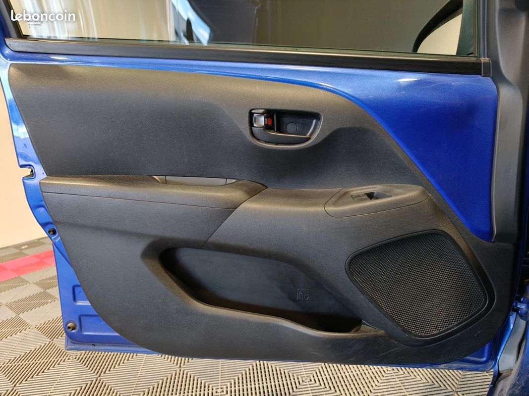 CITROEN C1 VTi 72 ch Feel / RADARS DE RECUL ARRIERE / CLIM MANUELLE / LIMITEUR DE VITESSE / MOTEUR A CHAINE (image 17)