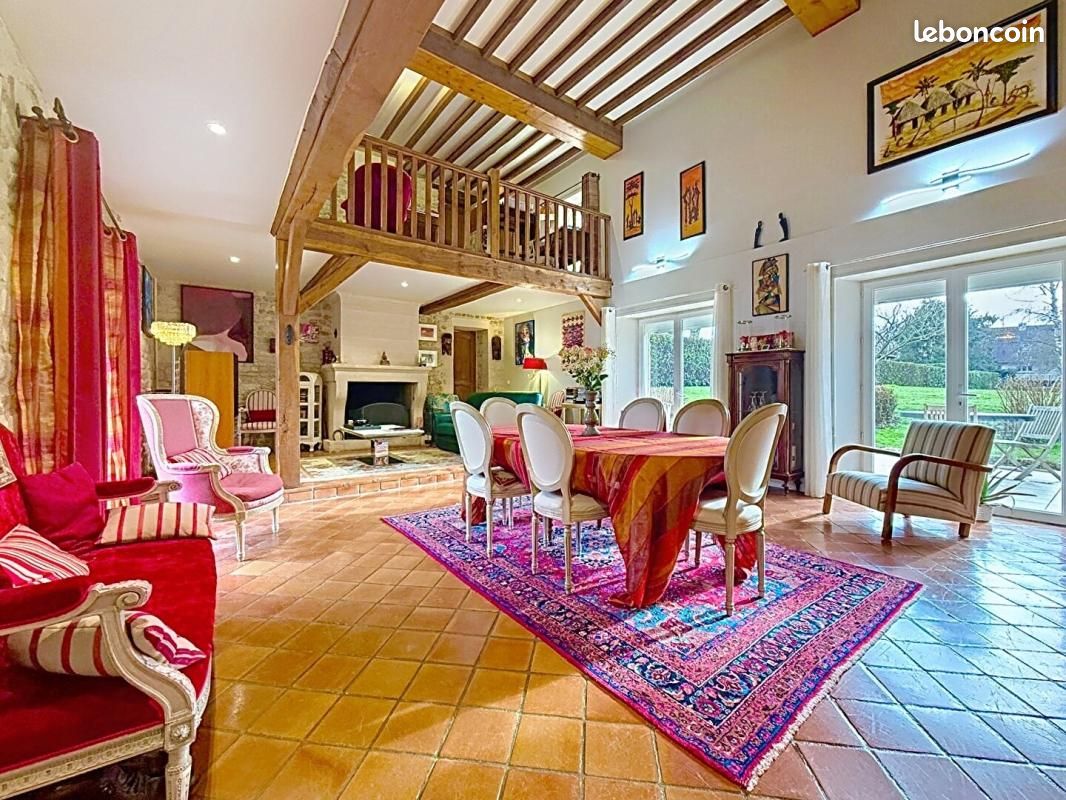 Maison 8 pièces 220 m² · à Carcagny · 220 m² · 620 000 €