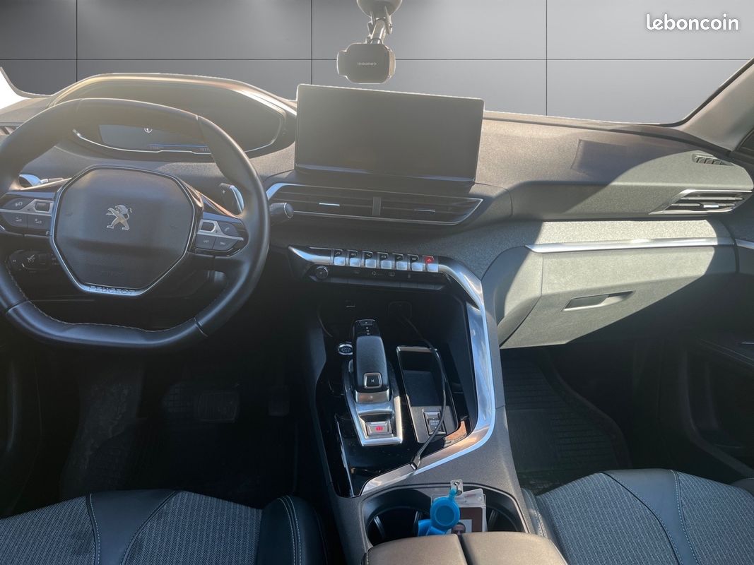 PEUGEOT 3008 Puretech 130ch SS EAT8 Allure (image 11)