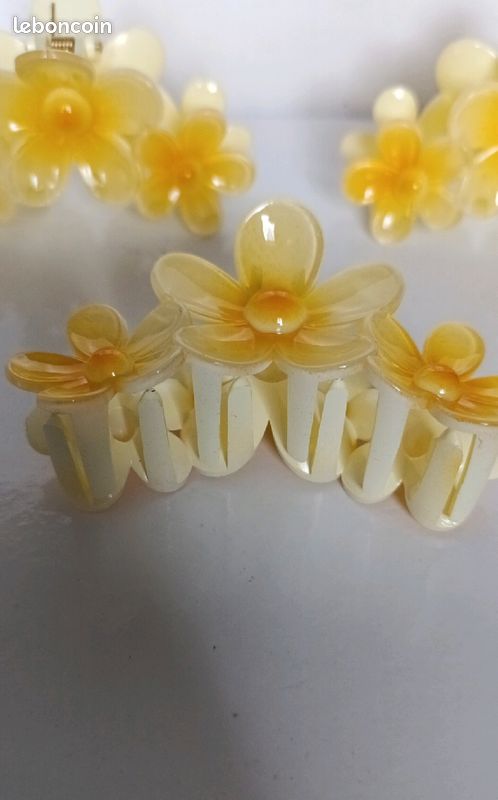 Grande pinces griffes fleurs jaunes (image 3)