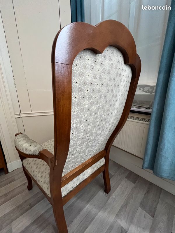 Fauteuil en bois et tissu de style (image 3)