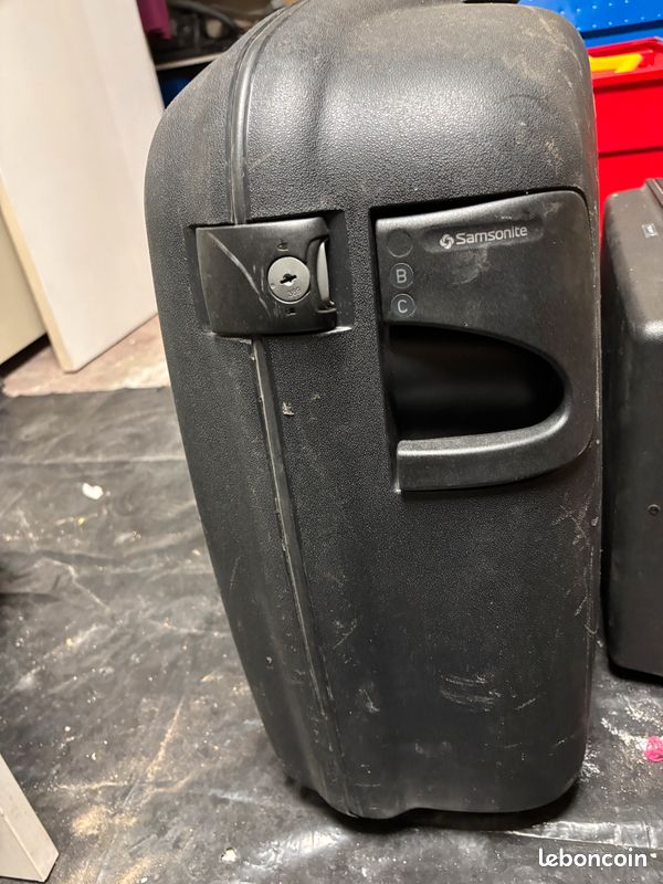 Lot de 3 valises et attaché case (image 1)