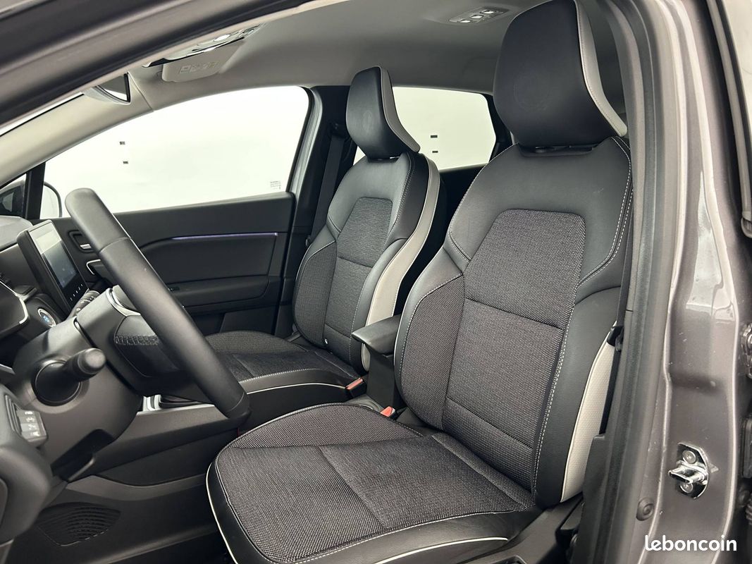 RENAULT Captur E-Tech Plug-in 160 - 21 Intens (image 9)