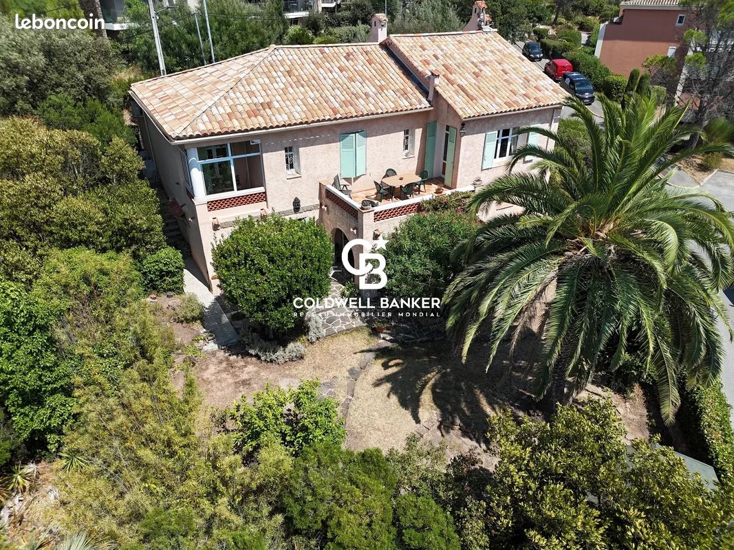 Maison 5 pièces 162 m² · à Saint-Raphaël · 162 m² · 649 000 €