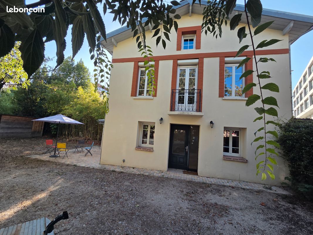 Maison 6 pièces 102 m² · à Toulouse · 102 m² · 2 600 €/mois