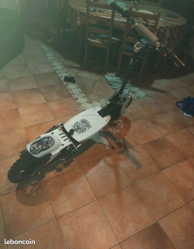 Trotinette électrique (image 2)