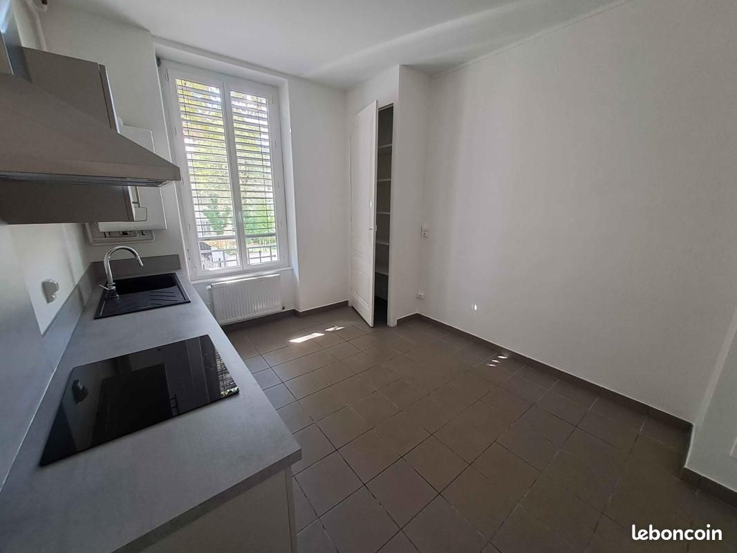 Appartement 4 pièces 109 m² · à Lyon · 109 m² · 1 060 €