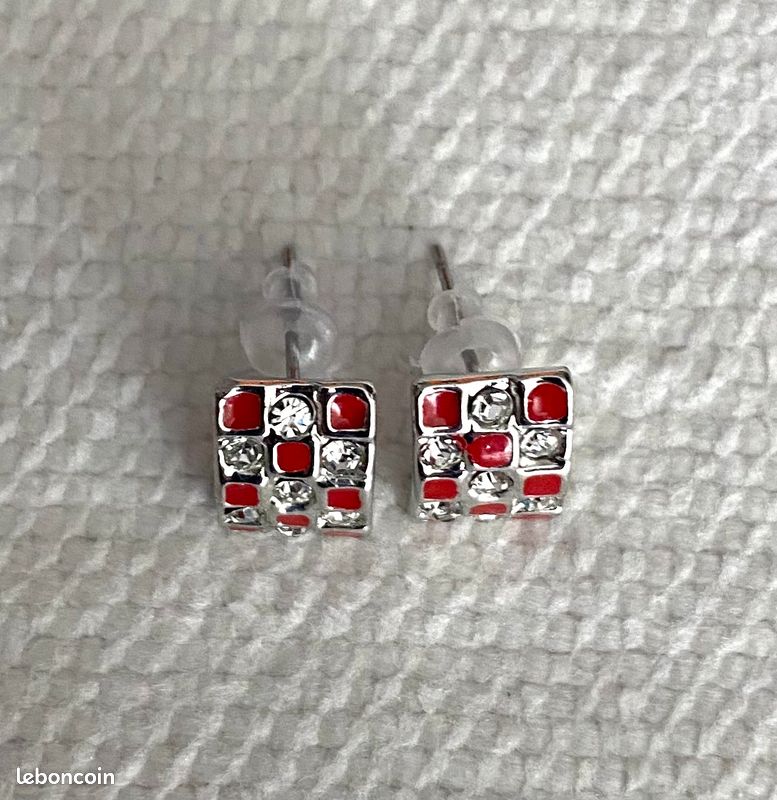 Boucles D'oreilles Créole Argenté Strass Rouge 30mm - Neuf Avec étiquettes, Métal, Pendantes