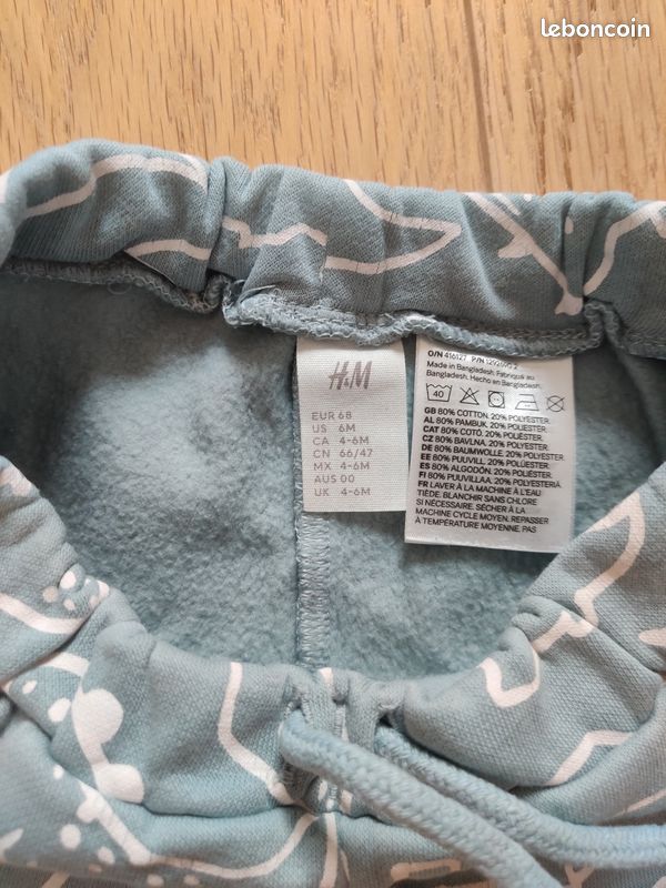 Ensemble sweat et pantalon H&M dinosaures 6 mois - Très bon état (image 2)