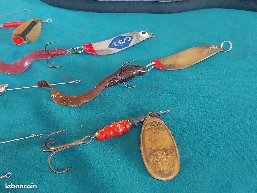 ANCIENNES CUILLERES POUR LA PÊCHE ABU ELLIPS et RICK / 18g,28g et 60 g