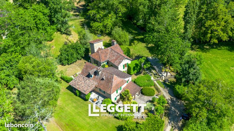 Maison 8 pièces 141 m²