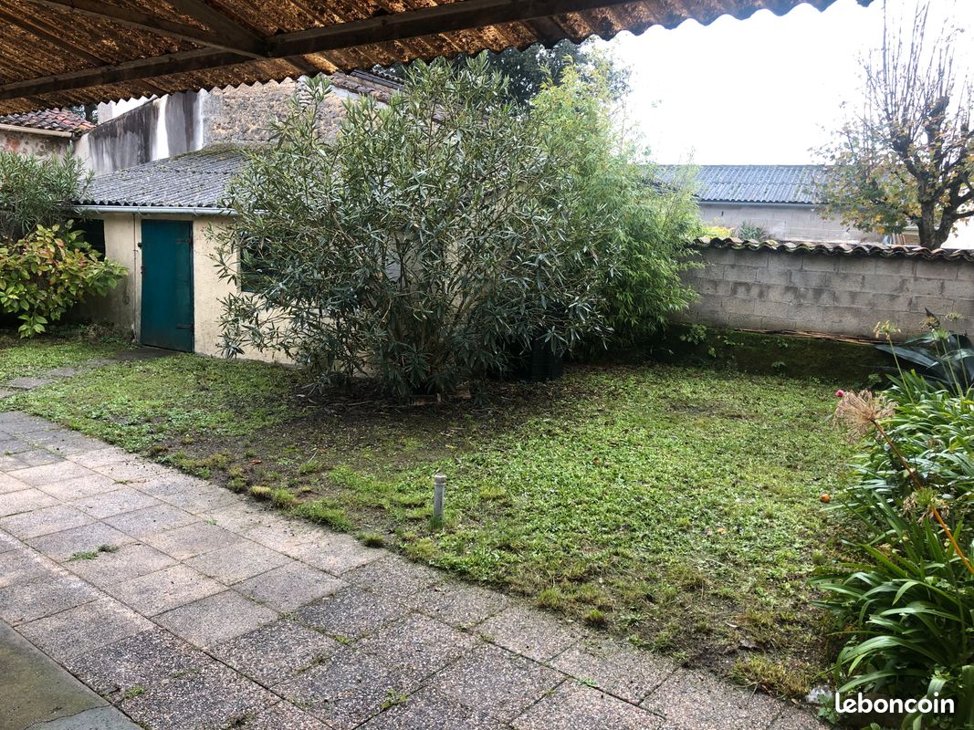 Maison 5 pièces 110 m² · à Châteaubernard · 110 m² · 120 000 €