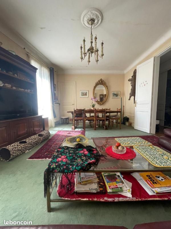 Appartement 5 pièces 121 m² · à Paris · 121 m² · 941 000 €