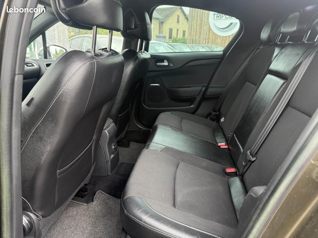 DS DS4 1.6 e-HDi FAP - 115 So Chic clim + Radar AR (image 13)