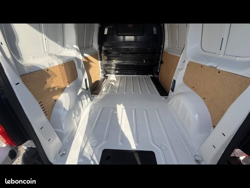 Citroen Jumpy Fg M 2.2 Diesel 150ch EAT8 (image 9)