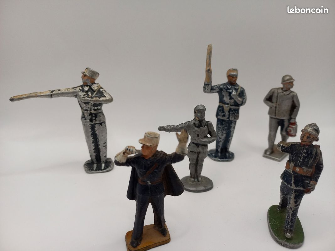 Lot De 5 Parachutistes + 2 Officiers - Figurines 6 Cm - Avec 3 Cadeaux Supplémentaires !