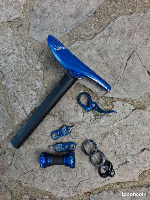 Tige De Selle BMX Old School 22,2 Mm - Bleu Cannelé, Alluminium, NOS (New Old Stock) Années 80