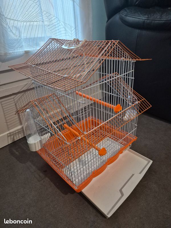 Grande Cage oiseaux Orange et blanche avec perchoirs (image 3)