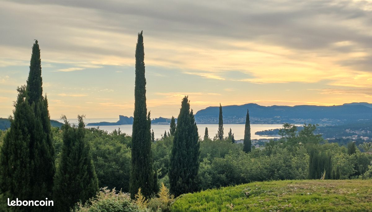 Maison 7 pièces 236 m² · à La Cadière-d'Azur · 236 m² · 2 550 000 €