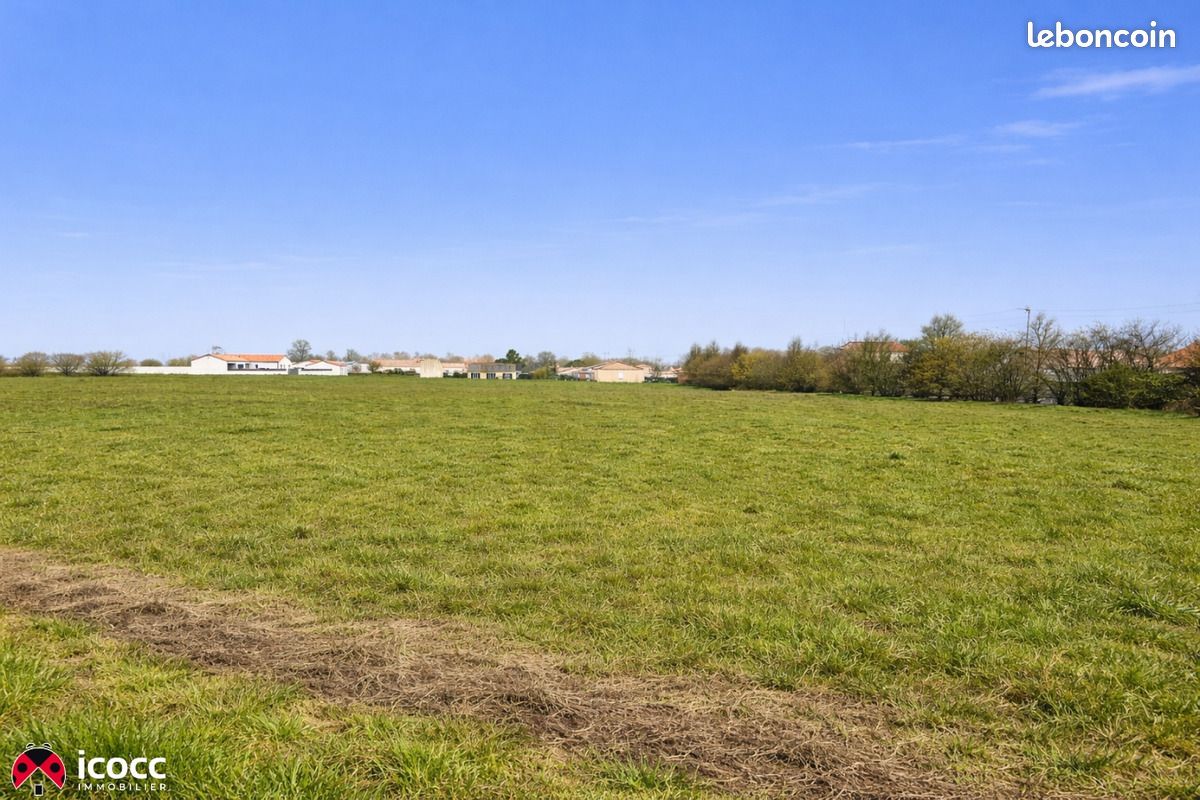 Terrain 11 182 m² Lucon · à Luçon · 315 000 €