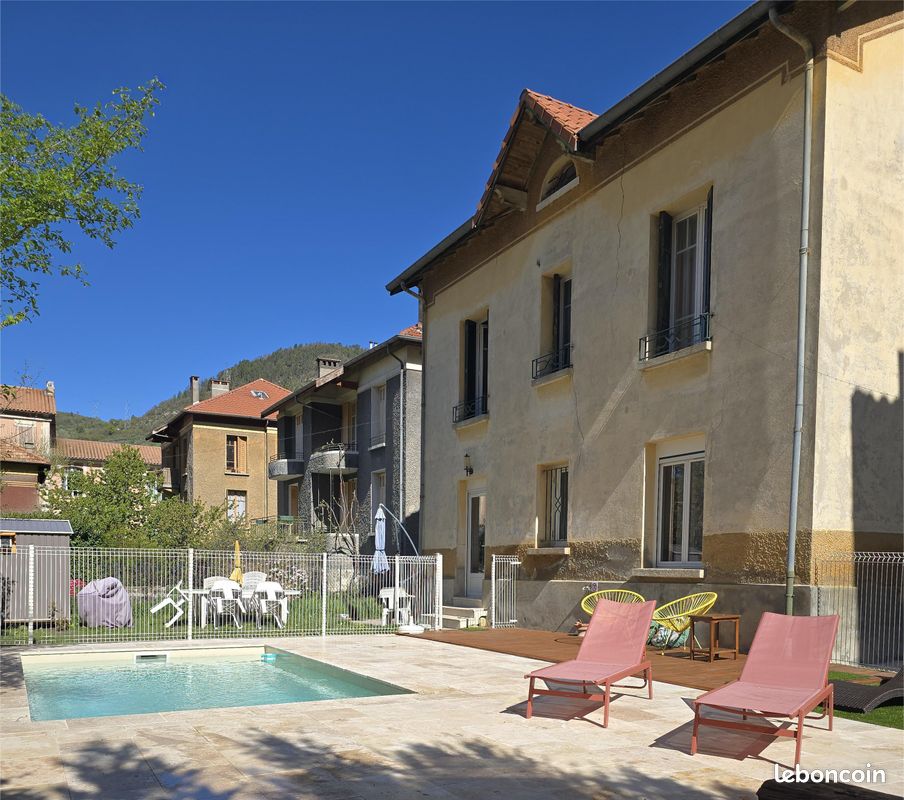 Beau T3 "Les Clés de Digne", jardin, centre ville (image 12)