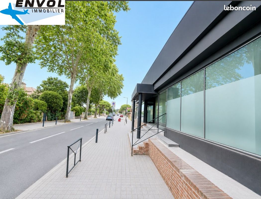 Immeuble 8 pièces 182 m² · à Cornebarrieu · 182 m² · 239 700 €