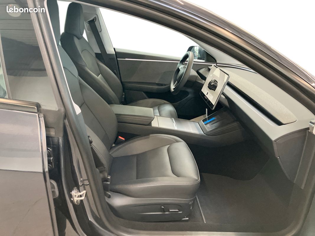 Tesla Model 3 2024 RWD - Véhicule d'occasion certifié (image 4)