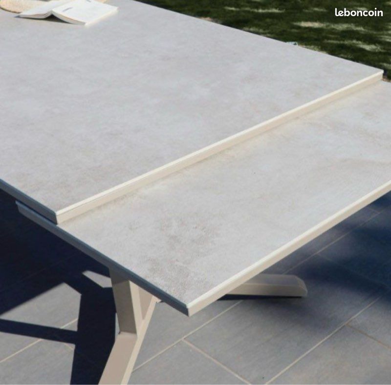 Table de salon (image 2)