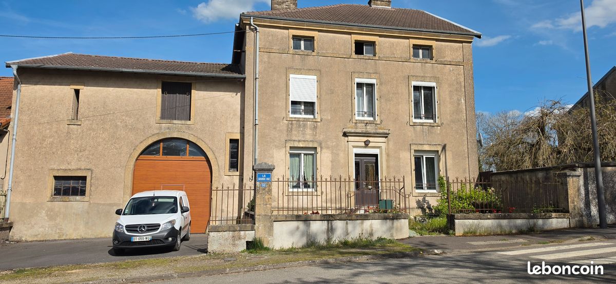 Maison 6 pièces 160 m² · à Rouvres-en-Woëvre · 160 m² · 190 000 €