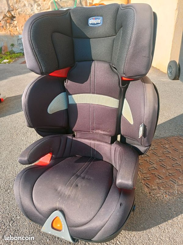 Siège isofix chicco (image 1)
