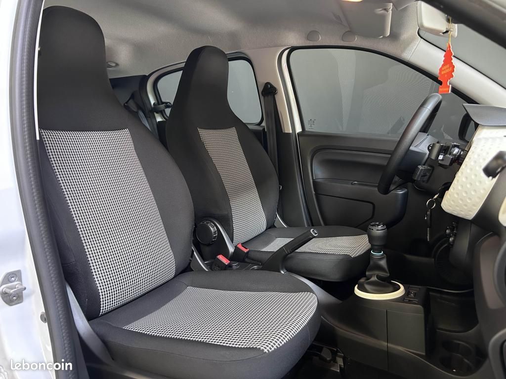 RENAULT TWINGO III 1.0 Sce 65ch LIFE phase 2 (Bluetooth + support tel) (image 8)