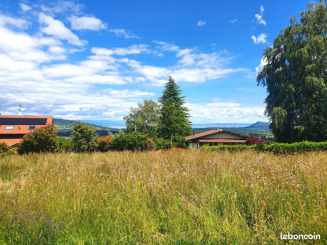 Terrain 1075 m² · à Bons-en-Chablais · 1 075 m² · 235 000 €