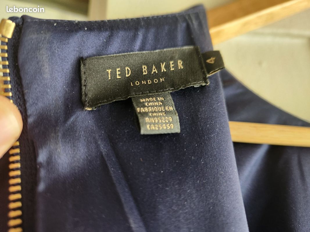 Robe Ted Baker London Janoo - Épaules Froides - Taille 0 (US) - Neuf Avec étiquettes - Style Décalé