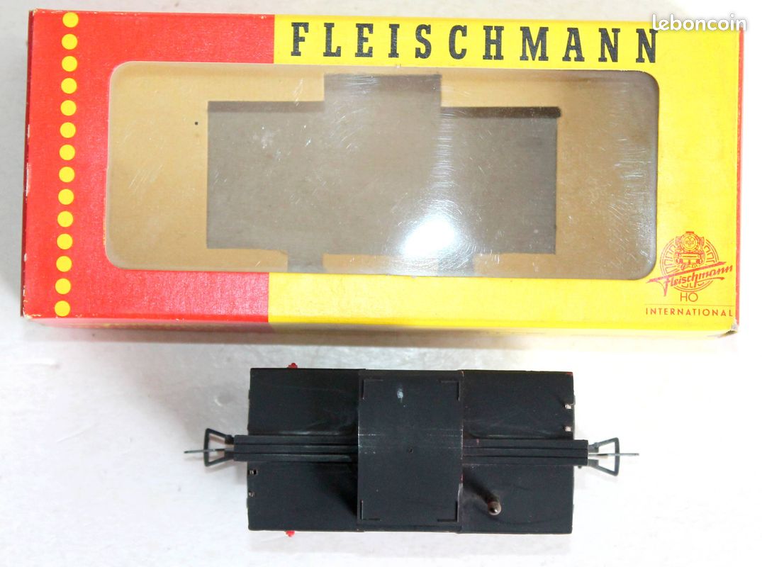 FLEISCHMANN Wagon isotherme à esx et guérite Pilsner Urqueti ep III DR