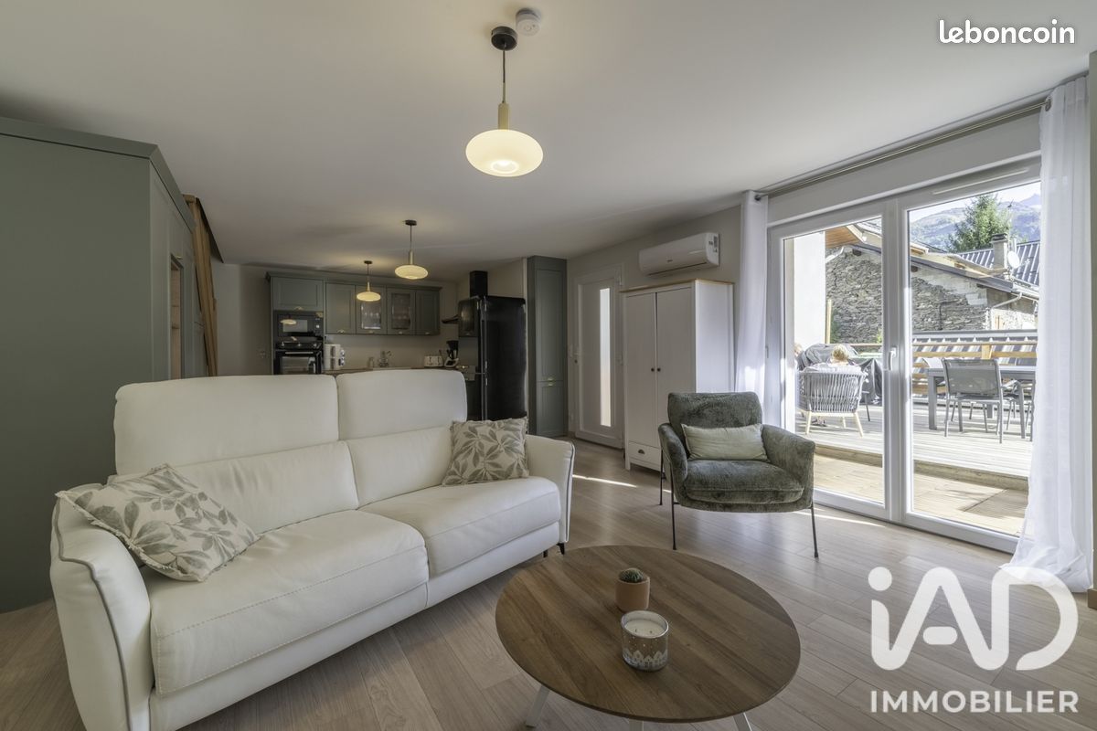 Appartement 3 pièces 76 m² · au Bourg-d'Oisans · 76 m² · 319 000 €