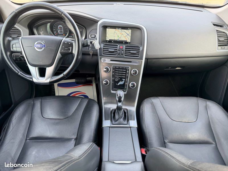 Volvo XC60 2.0D D4 181cv BVA ClimAuto Cuir GPS Bluetooth Régulateur Radar AV-AR Garantie 12 Mois (image 12)