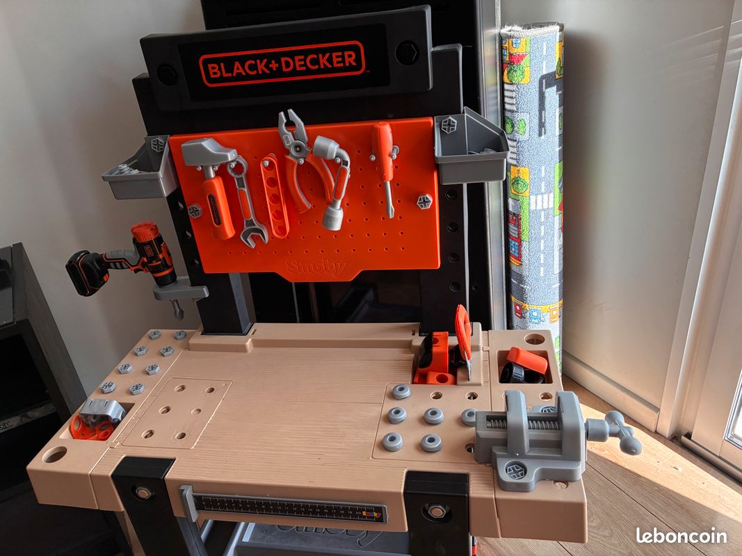 Atelier de bricolage travail Black+Decker Smoby, avec accessoires (image 2)