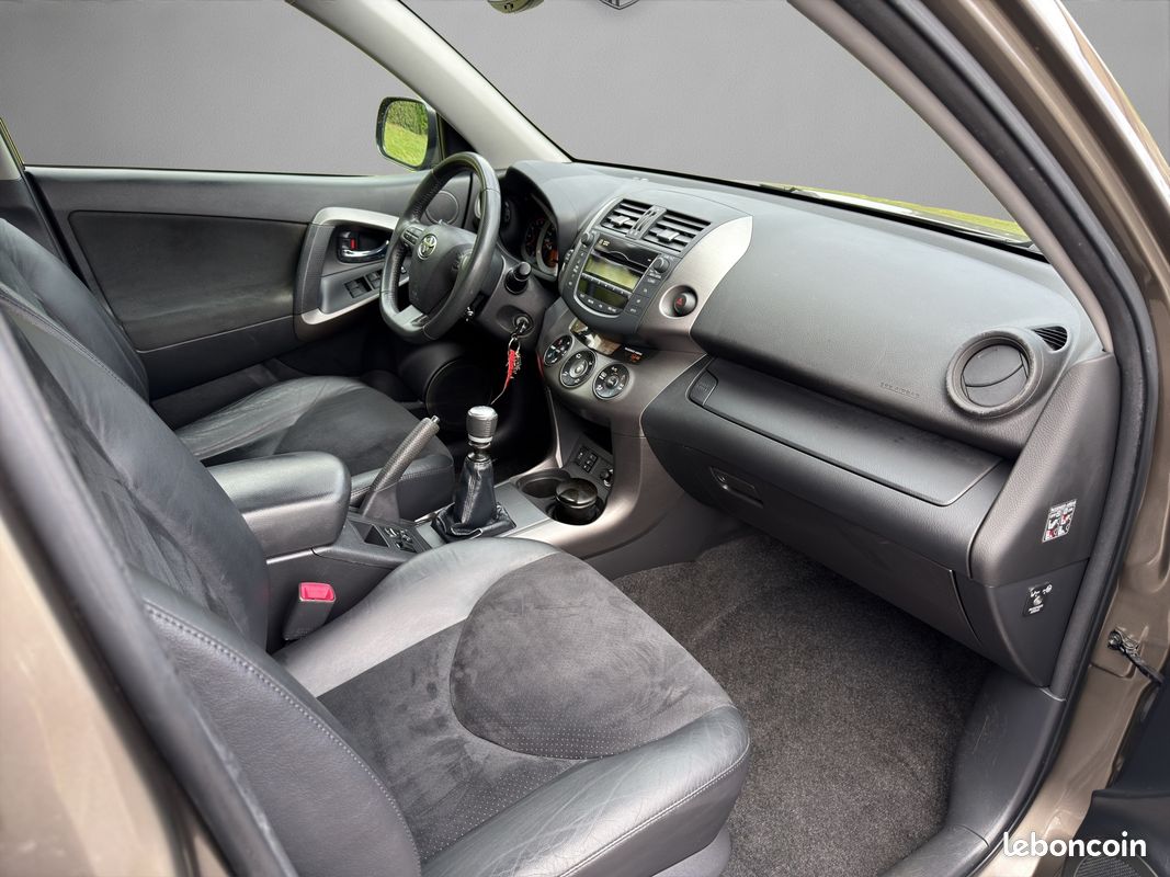Toyota rav 4 iii (3) 150 d-4d crossover exclusive awd (image 3)