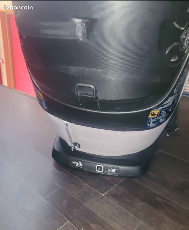 Siège auto isofix bébé confort Axissfix I-size pivotant 360° (image 4)
