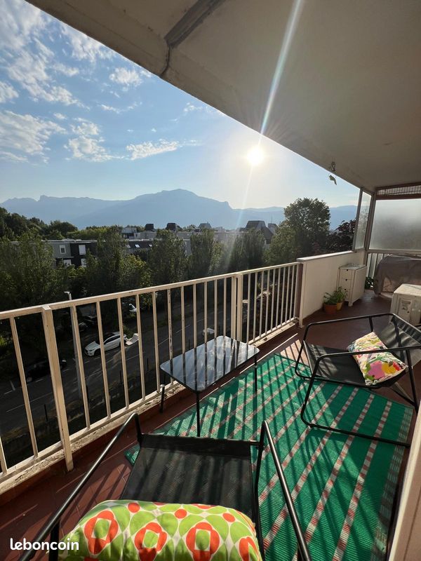 Appartement 3 pièces 70 m² · à Eybens · 69,6 m² · 192 000 €