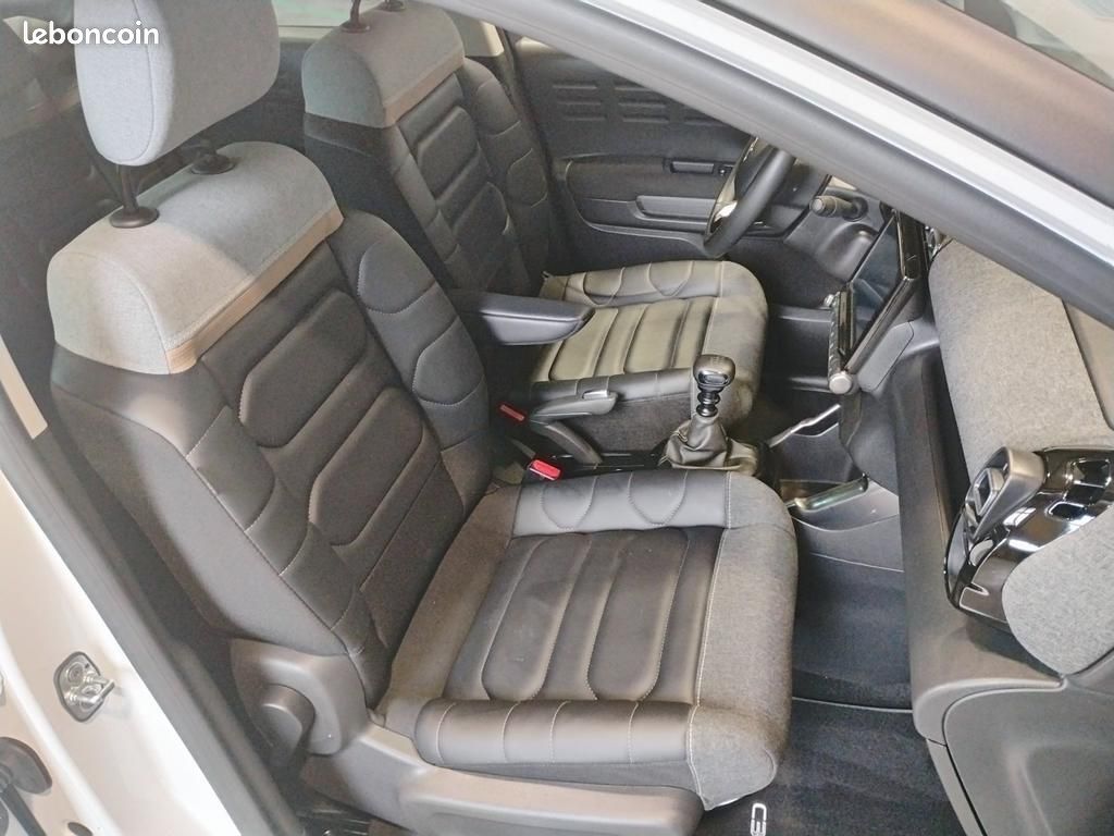 Citroën C3 Aircross BlueHDi 110 S&S BVM6 Shine Pack (image 9)