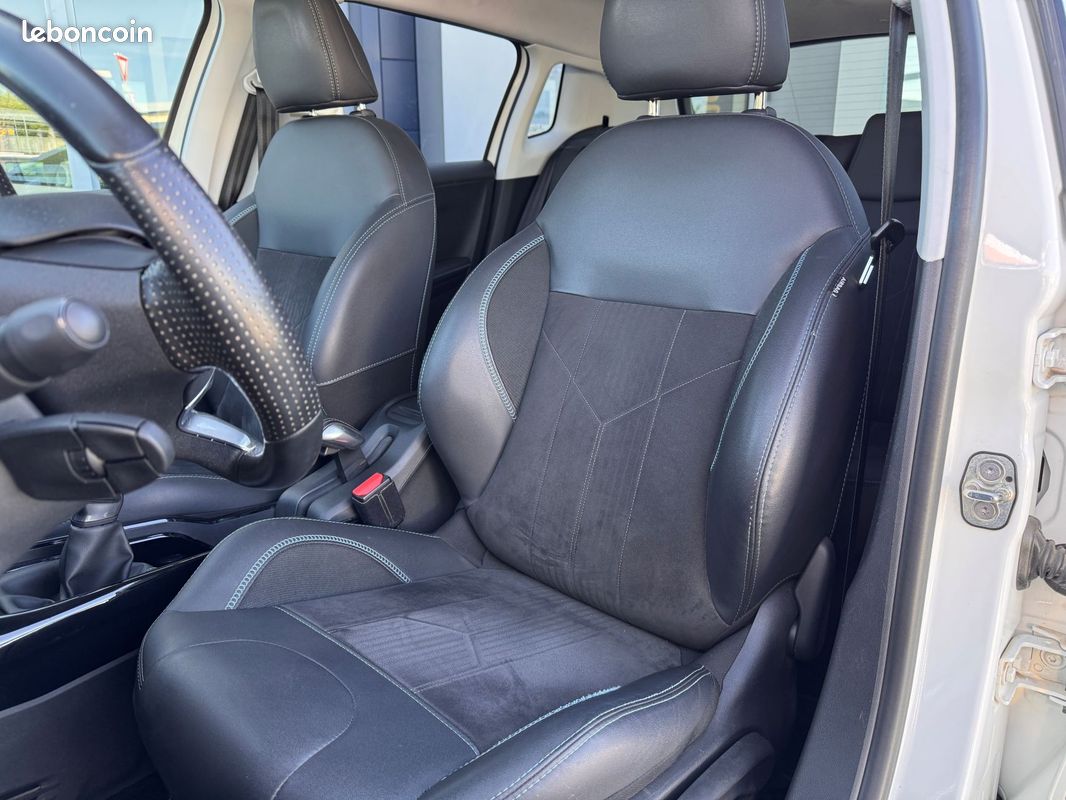 Peugeot 2008 - 1.6 BlueHdi 100CH Bvm5 Crossway (image 6)