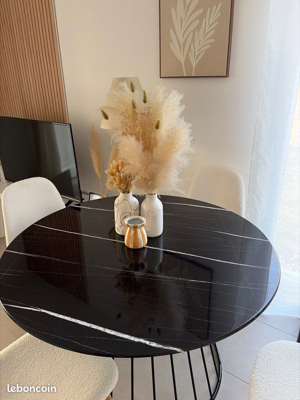 Table à manger imitation marbre (image 2)
